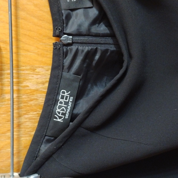 Kasper Black Suit skirt Size 8 - Picture 2 of 6